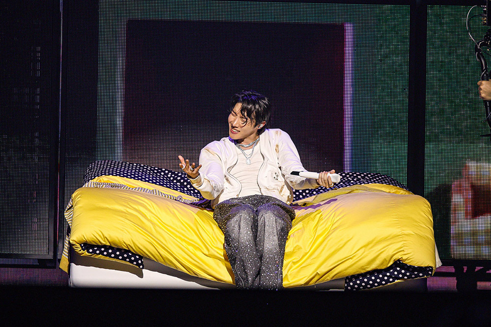 j-hope 'HOPE ON THE STAGE': LIVE VIEWING (2025)